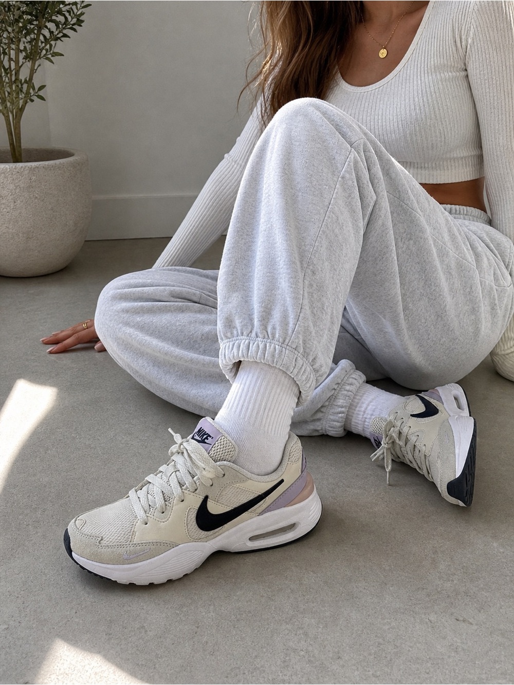 Nike Women’s Sneakers Size 8 Beige Cream Swoosh Air Cushion Casual Athleisure